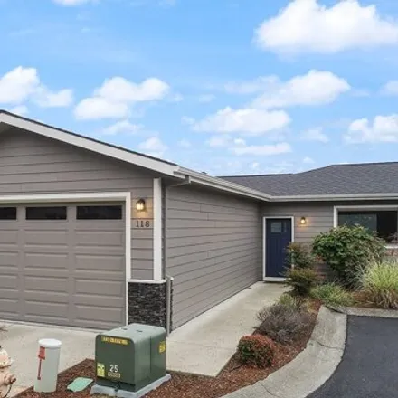 Buy this 2 bed townhouse on 176 Ingram Place in White Salmon, Klickitat County