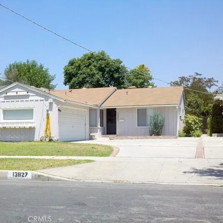 Rent this 3 bed house on 13819 Cantlay Street in Los Angeles, CA 91405
