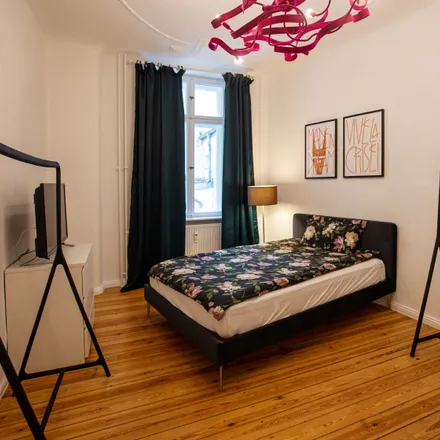 Rent this 1 bed apartment on Kosmetikstudio in Stahlheimer Straße, 10439 Berlin