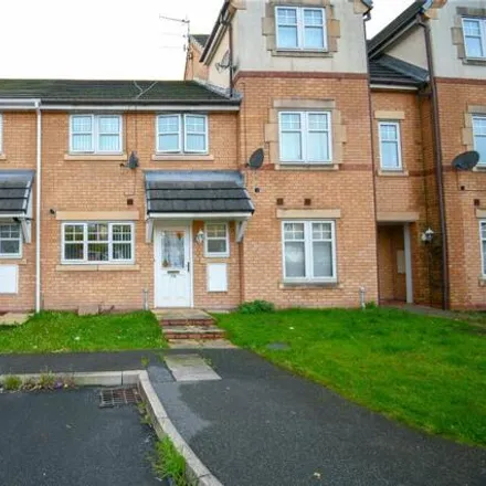 Buy this 3 bed townhouse on Hampton Chase in Prenton, CH43 9HE