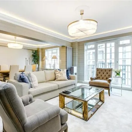 Image 1 - Westminster Gardens, Marsham Street, London, SW1P 4LX, United Kingdom - Room for rent