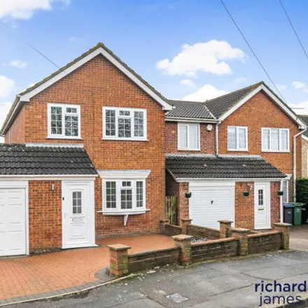 Buy this 3 bed house on Kingsley Avenue in Royal Wootton Bassett, SN4 8LF