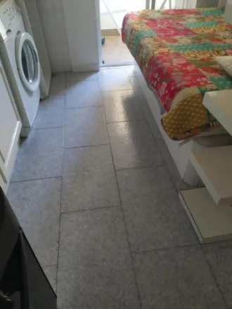Image 4 - Minipreço, Praceta do Comércio, 2610-159 Amadora, Portugal - Apartment for rent