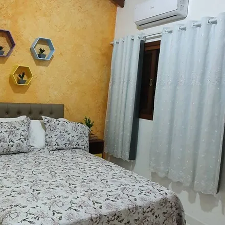 Rent this 4 bed townhouse on Ilhabela in Avenida Princesa Isabel s/n, Ilhabela - SP