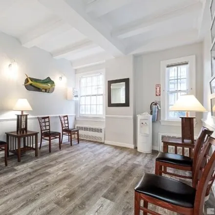 Image 2 - 4 East 88th Street, New York, NY 10128, USA - Apartment for sale