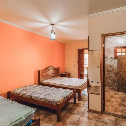 Rent this 5 bed house on Jardim Shangrilá in Atibaia - SP, 12947-452