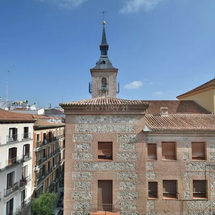 Rent this 2 bed apartment on Calle de Bordadores in 7, 28013 Madrid