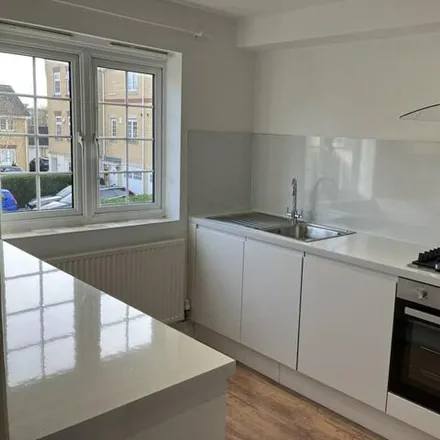 Rent this 4 bed townhouse on unnamed road in London, BR6 8PQ