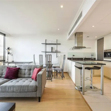 Rent this 1 bed apartment on Platform 3 in North Quay, Canary Wharf