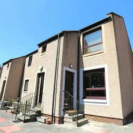 Rent this 2 bed apartment on Dragon Inn in 81 High Street, Musselburgh
