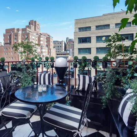 Image 6 - 40 East 61st Street, New York, NY 10065, USA - Condo for sale
