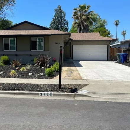 Image 2 - 3429 Thunderbird Drive, Concord, CA 94520, USA - House for sale