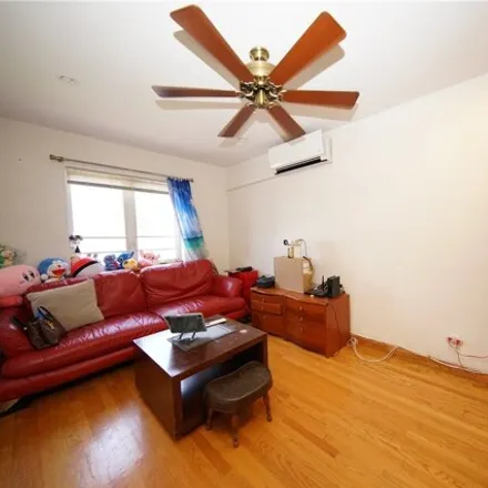 Image 7 - 148-22 Booth Memorial Ave, Flushing, New York, 11355 - House for sale