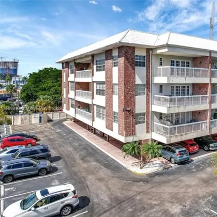 Rent this 2 bed condo on Fort Lauderdale Post Office in 17th Street Ramp, Harbor Heights