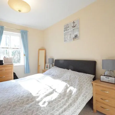 Image 5 - Friendship Way, Easthampstead, RG12 7SG, United Kingdom - Apartment for rent