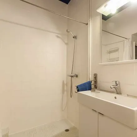 Rent this 4 bed apartment on Carrer de Roger de Flor in 9, 08018 Barcelona