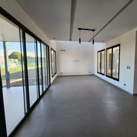 Buy this studio house on unnamed road in Fátima, B1629 CFE Fátima