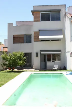 Buy this 5 bed house on Chacabuco 703 in Florida, Vicente López