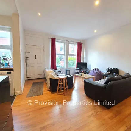 Rent this 4 bed townhouse on Back Mayville Place in Leeds, LS6 1NE