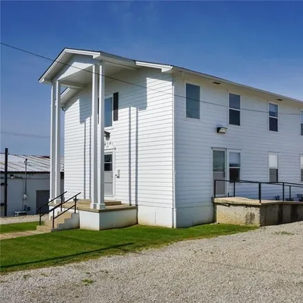 Buy this studio house on 665 North State Street in Rolla, MO 65401