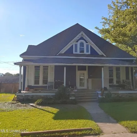 Buy this 4 bed house on 157 Calhoun Avenue in Yazoo City, MS 39194