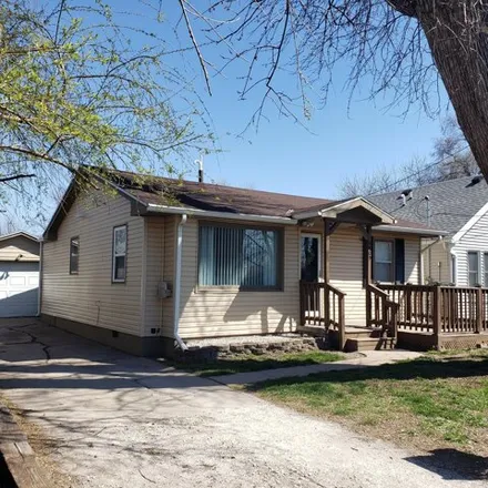 Buy this 2 bed house on 4419 Sioux Street in Council Bluffs, IA 51501