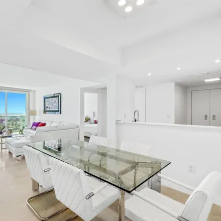 Image 5 - The Floridian Apartments, 650 West Avenue, Miami Beach, FL 33139, USA - Condo for rent