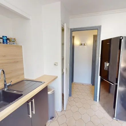 Image 2 - 6 Rue Hippolyte Müller, 38100 Grenoble, France - Apartment for rent