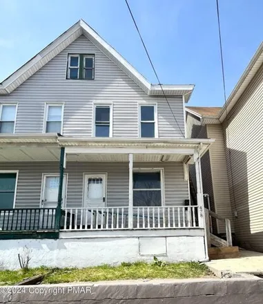 Buy this 3 bed house on Lorenzo Pizza Kitchen in 489 North 1st Street, Jamestown