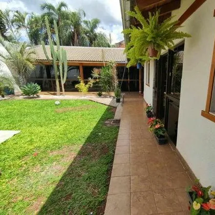 Buy this 3 bed house on Avenida Luiz Rosseto in Vila Brasil, Londrina - PR