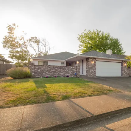 Buy this 3 bed house on 2820 Willetta Street Southwest in Albany, OR 97321