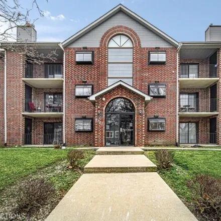 Buy this 2 bed condo on Old Plank Road Trail in Matteson, IL 60461
