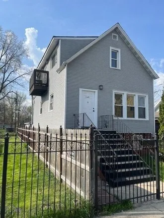 Image 2 - 1345 West 49th Place, Chicago, IL 60609, USA - House for sale