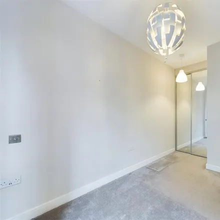 Image 9 - Globe House, Clivemont Road, Maidenhead, SL6 7TP, United Kingdom - Apartment for rent