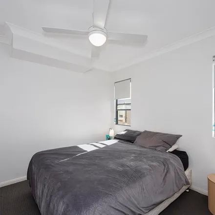 Image 3 - Wave Street, Mermaid Beach QLD 4218, Australia - Apartment for rent