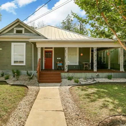 Buy this 3 bed house on 614 North Palmetto Street in San Antonio, TX 78202