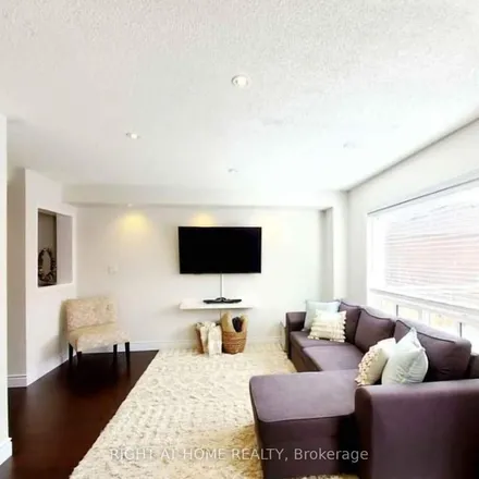 Image 3 - Mavis Road, Mississauga, ON L6Y 4G5, Canada - Apartment for rent