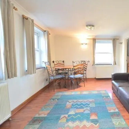 Rent this 2 bed apartment on 4 Finsbury Park Road in London, N4 2JZ
