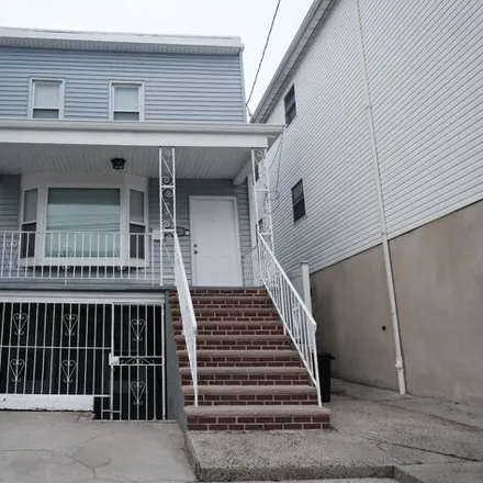 Rent this 3 bed house on 104 McAdoo Ave in Jersey City, New Jersey