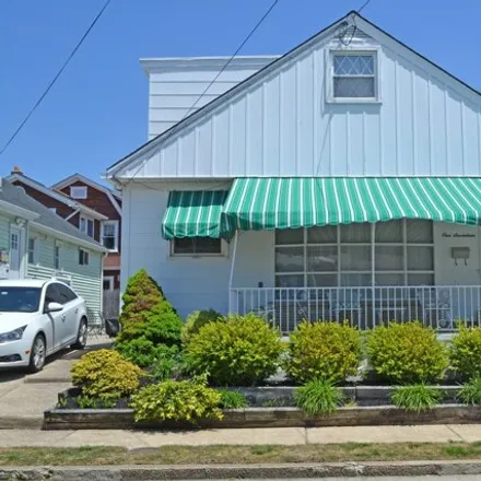 Rent this 5 bed house on 173 North Brunswick Avenue in Margate City, Atlantic County