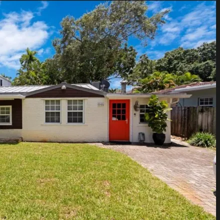 Rent this 3 bed house on 846 SW 11th St