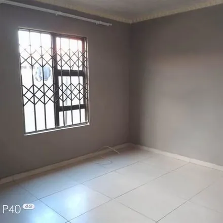 Image 2 - Adcock Street, Johannesburg Ward 13, Soweto, 1861, South Africa - Apartment for rent