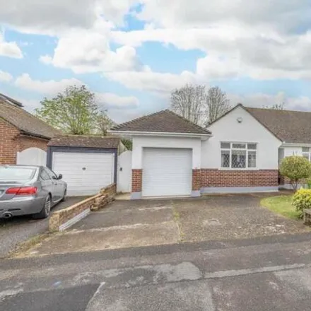 Buy this 3 bed house on 60 Ray Lea Close in Maidenhead, SL6 8QF