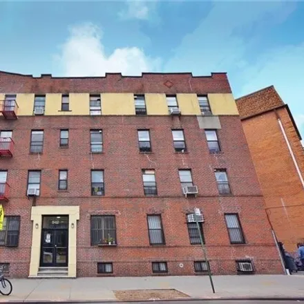 Buy this 3 bed condo on 542 Dahill Rd Apt 4a in Brooklyn, New York