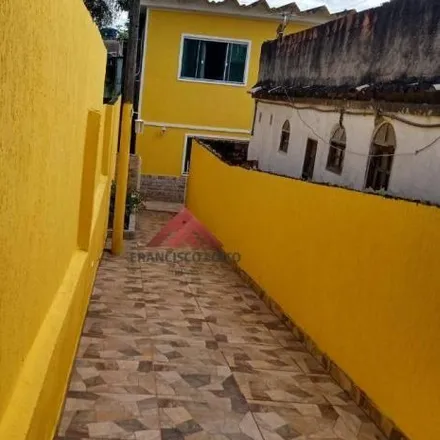Buy this 3 bed house on Rua Coronel Camisão in Mutuá, São Gonçalo - RJ