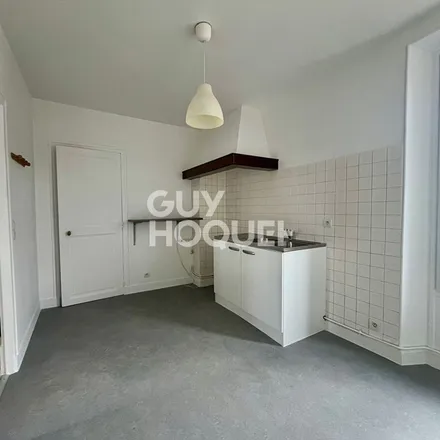 Rent this 2 bed apartment on 15 Avenue du Général de Gaulle in 91170 Viry-Châtillon, France