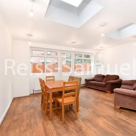 Rent this 5 bed townhouse on 42 Ferry Street in London, E14 3DT