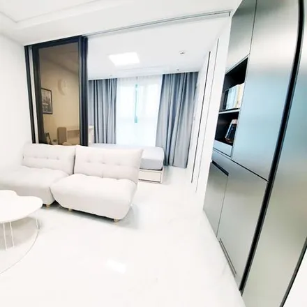 Rent this 1 bed apartment on 183-12 Jamsil-dong in Songpa-gu, Seoul