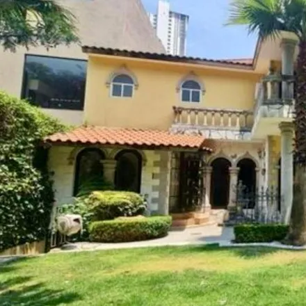 Rent this 15 bed house on Calle Gas Solvente in Colonia Santa Lucía, 02760 Mexico City