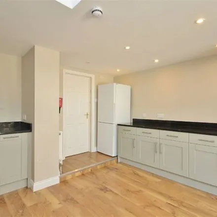 Rent this 5 bed townhouse on 2 Cowley Place in Holywell, Oxford